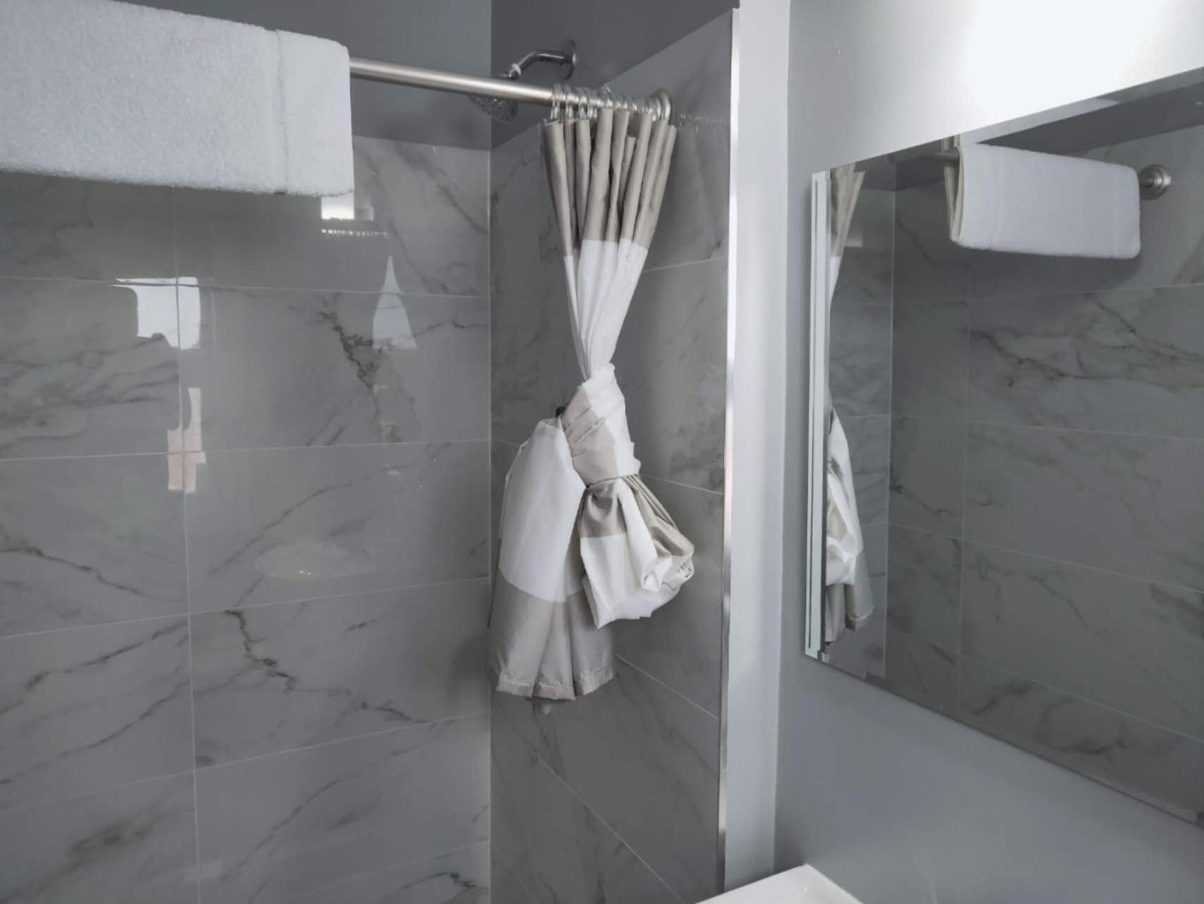 Melsask Motel Melville Dış mekan fotoğraf